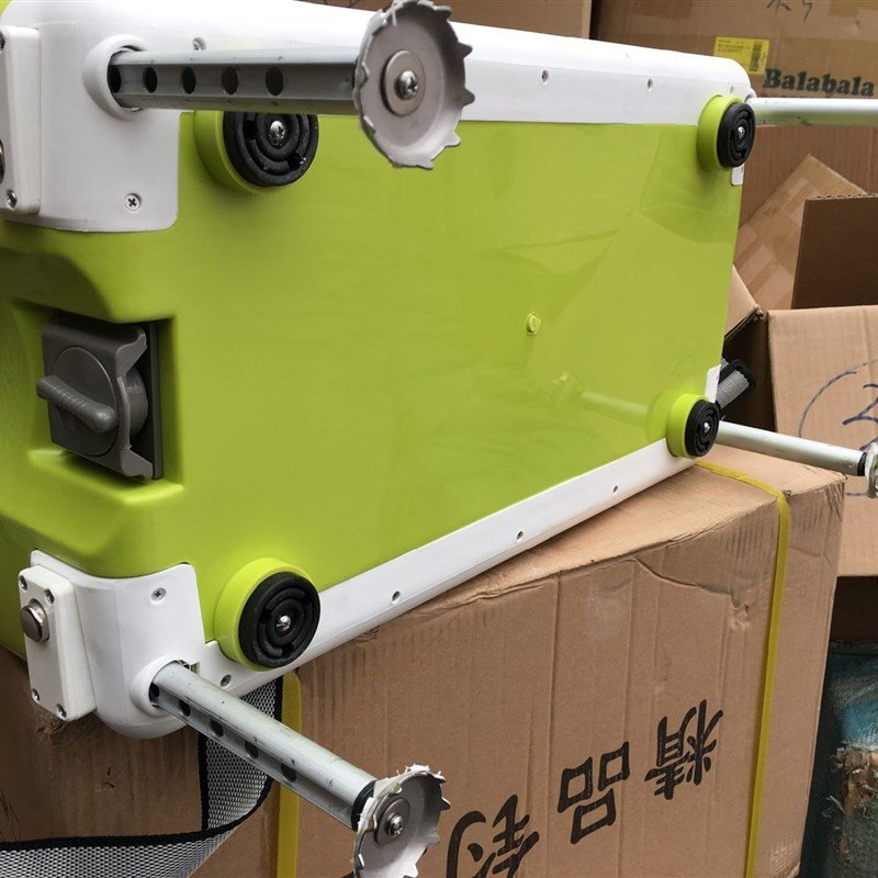 A new four-foot-to-multipurpose fishing tank, super-hard fishing tank, fishing gear